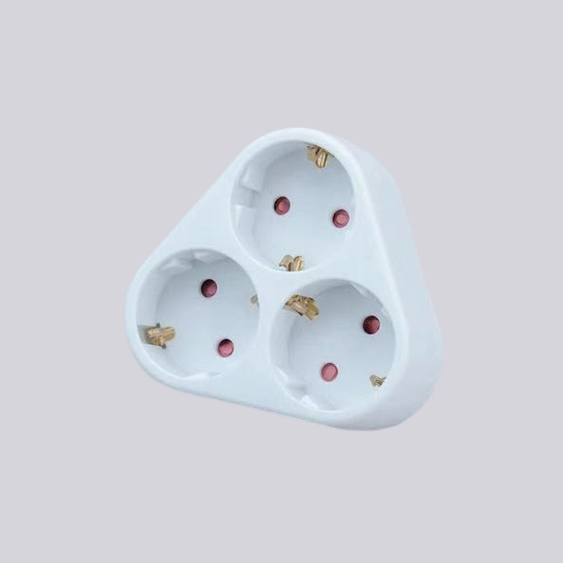 G01-03A tysk typ tre runda pluggar triangulär adapter